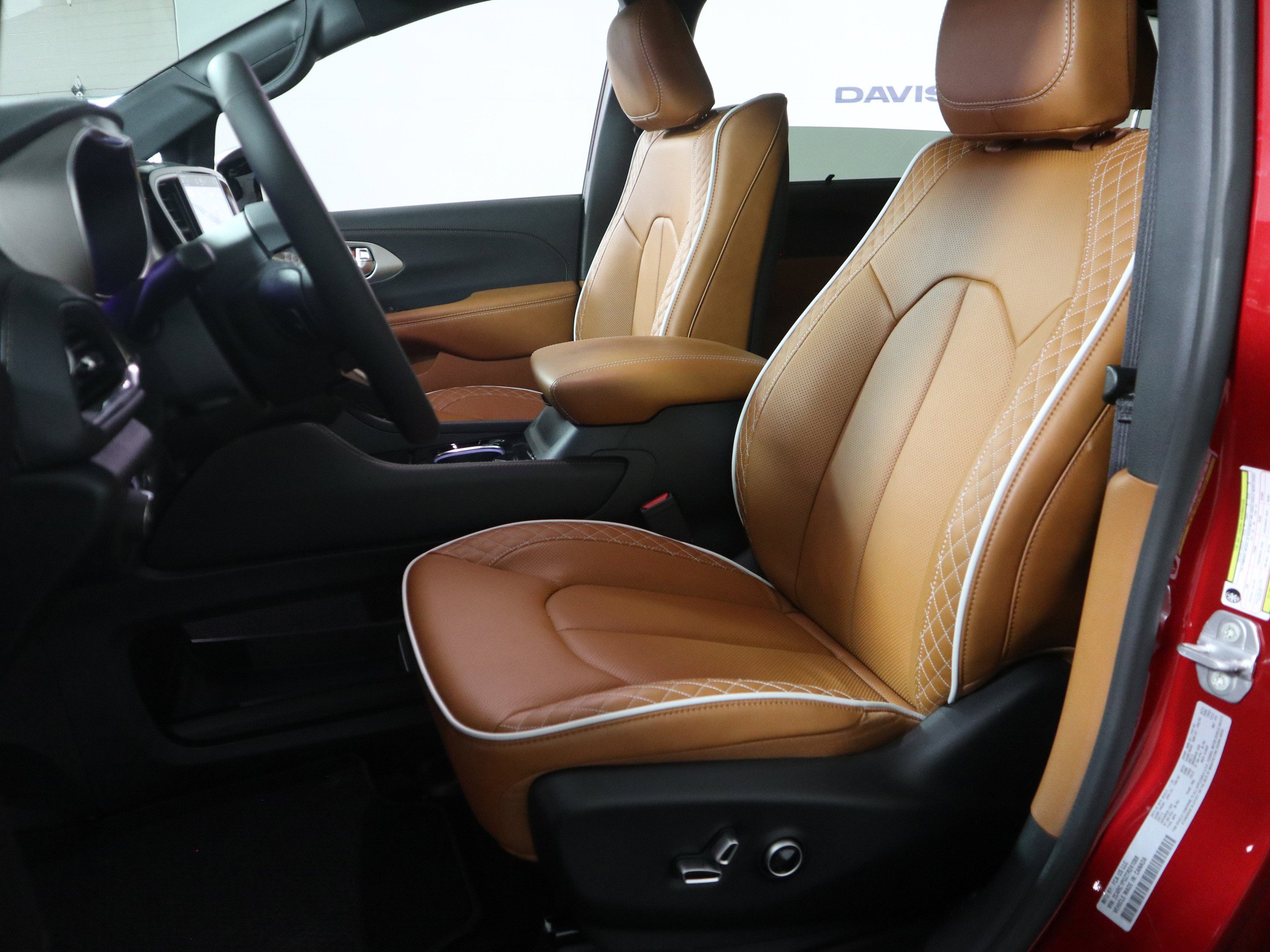 New 2026 Chrysler Pacifica Pinnacle image 25