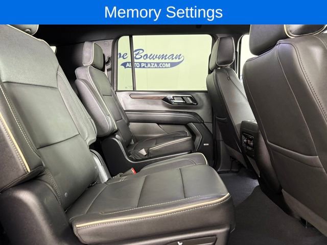 Used 2025 Chevrolet Suburban Premier image 21
