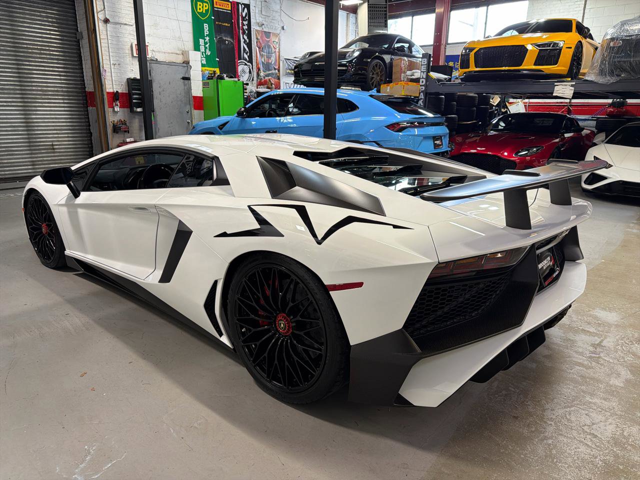 Used 2016 Lamborghini Aventador LP 750-4 Superveloce image 9