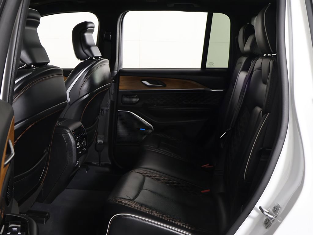 Used 2023 Jeep Grand Cherokee Summit image 33