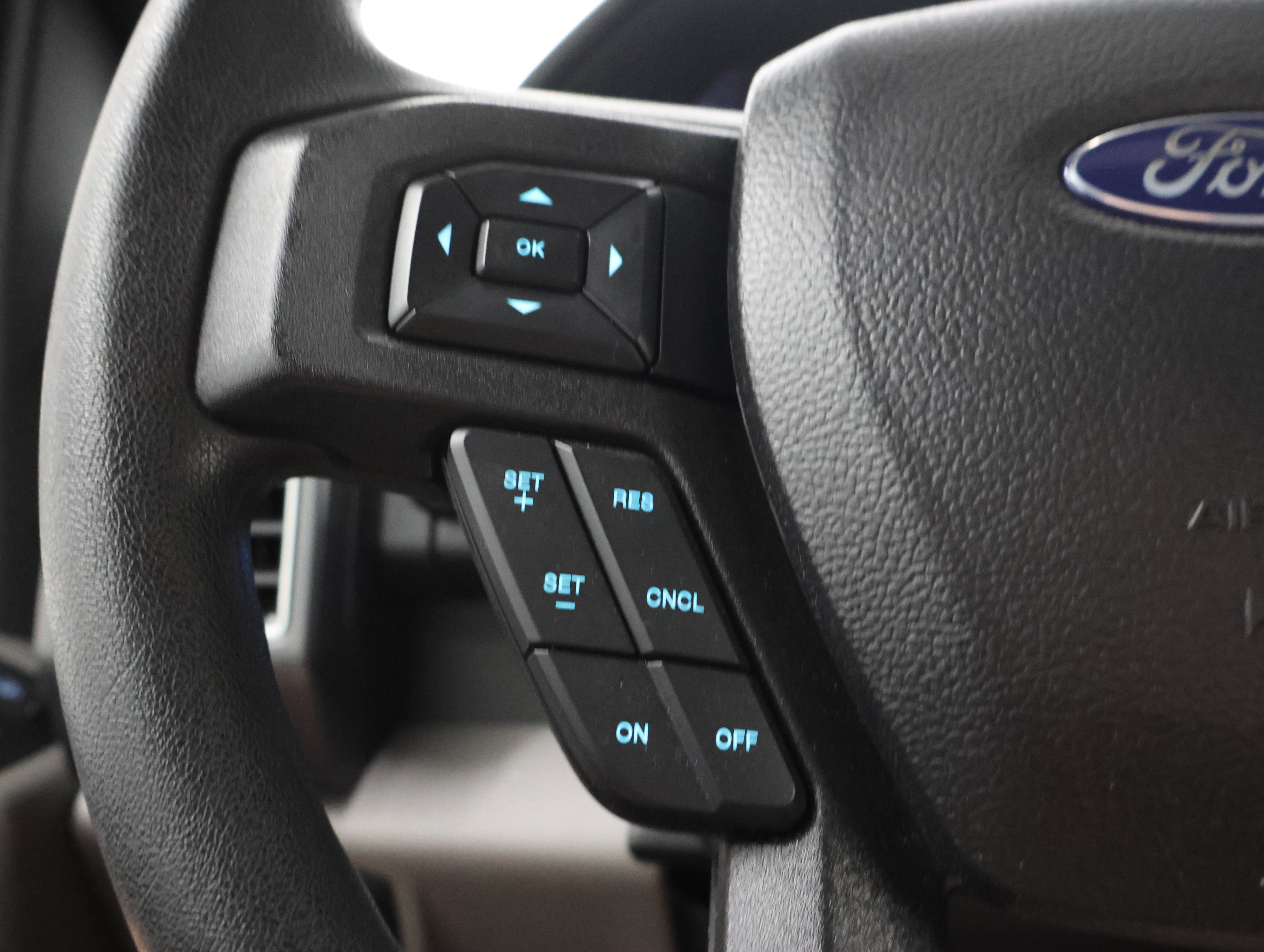 Used 2021 Ford F250 XLT w/ XLT Premium Package AWD/4WD image 15