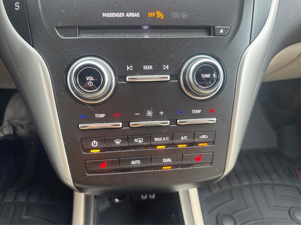 Used 2018 Lincoln MKC Select w/ Select Plus Package AWD/4WD image 19