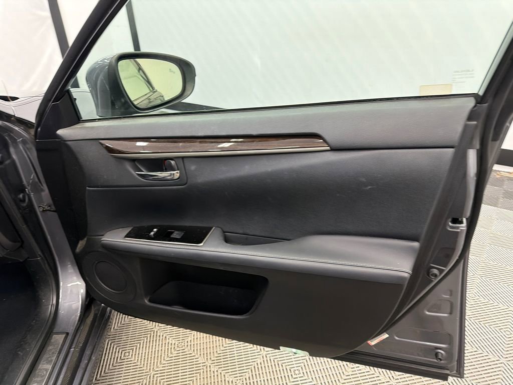 Used 2018 Lexus ES 350 w/ Premier Package image 16