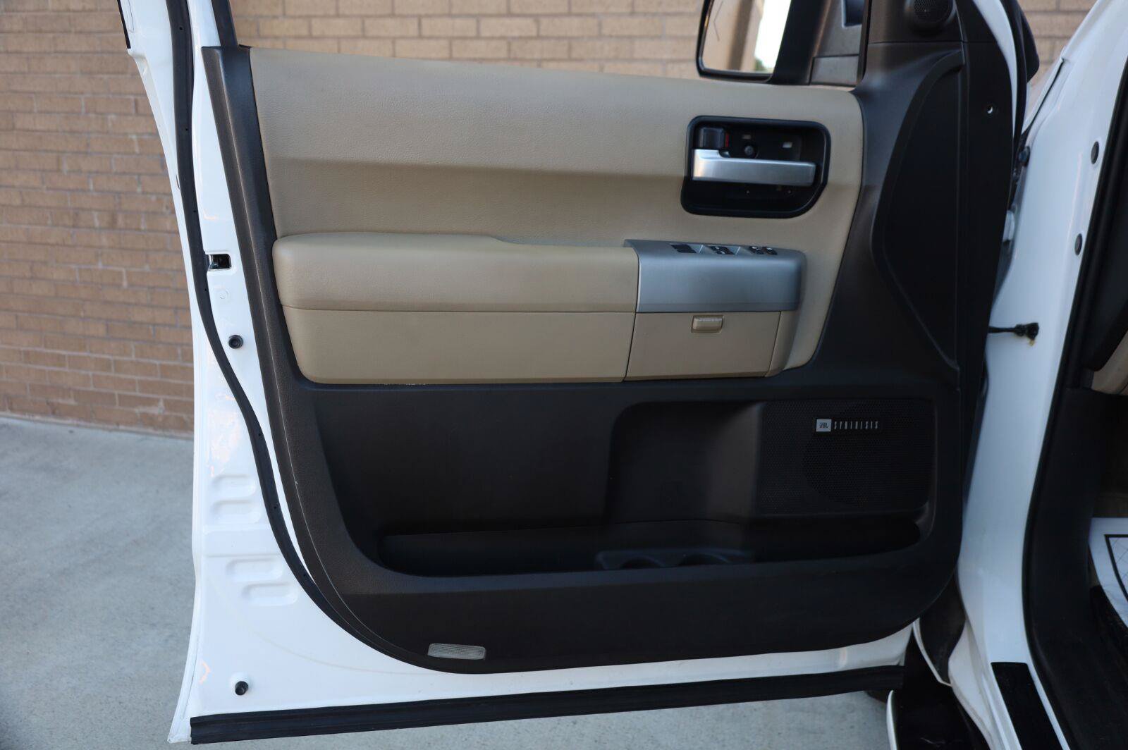 Used 2008 Toyota Sequoia Limited AWD/4WD image 13