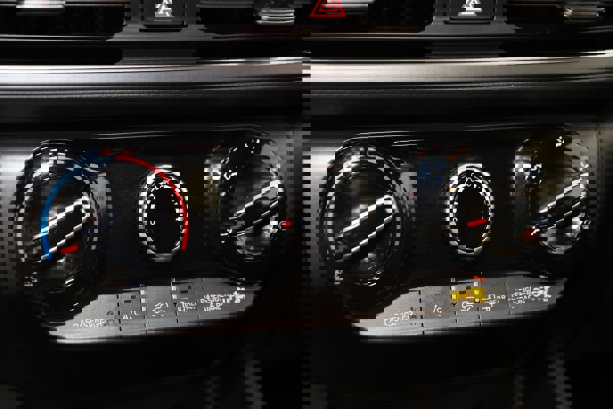 Used 2023 Hyundai Kona SEL w/ Cargo Package image 25