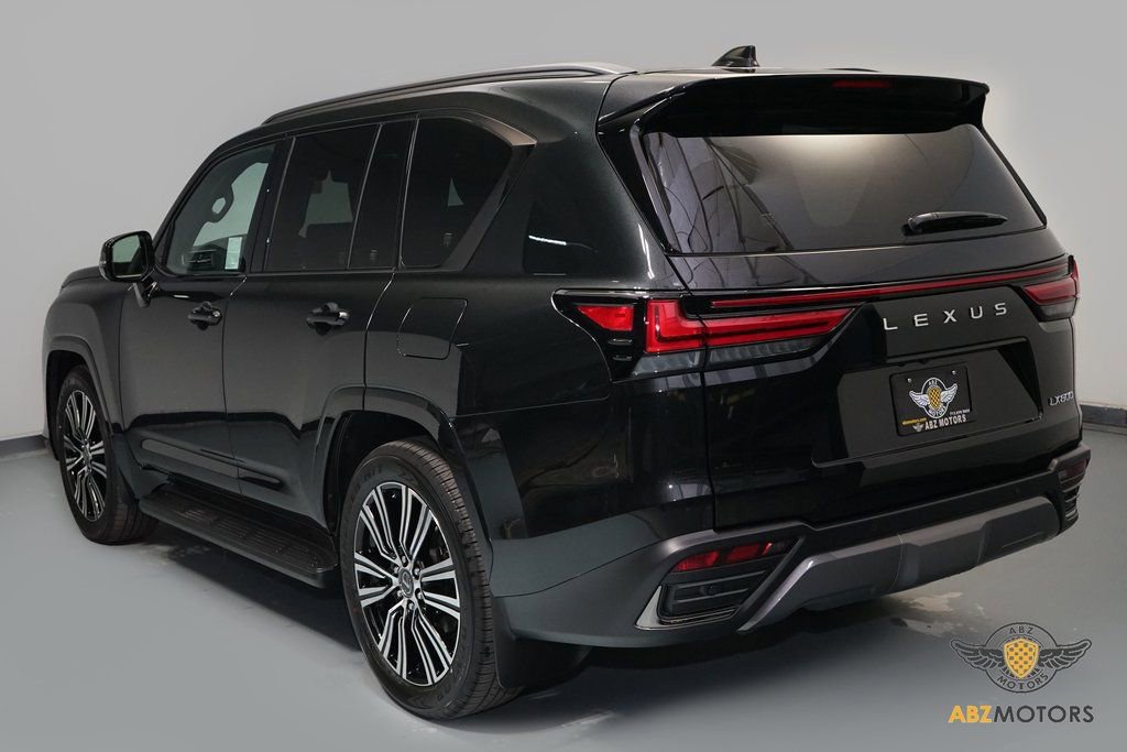 Used 2026 Lexus LX 600 4WD w/ Appearance Package image 7