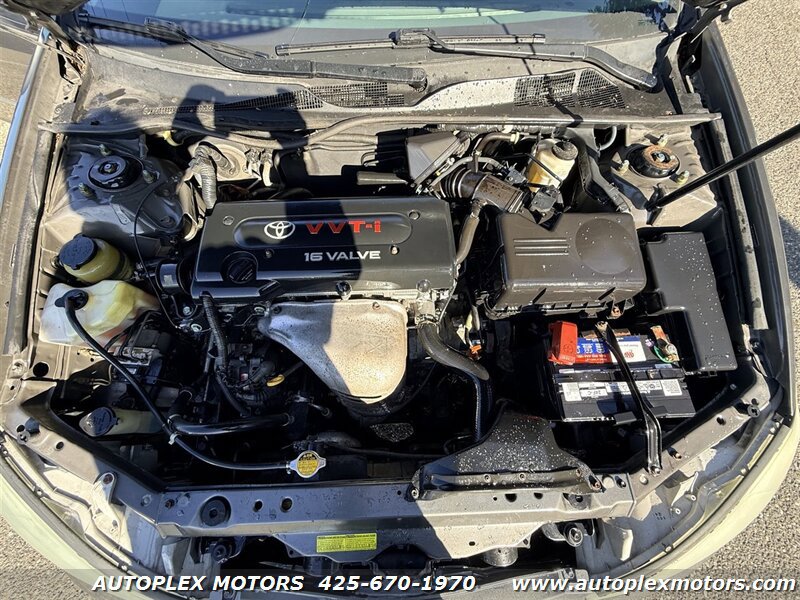 Used 2004 Toyota Camry XLE FWD image 18