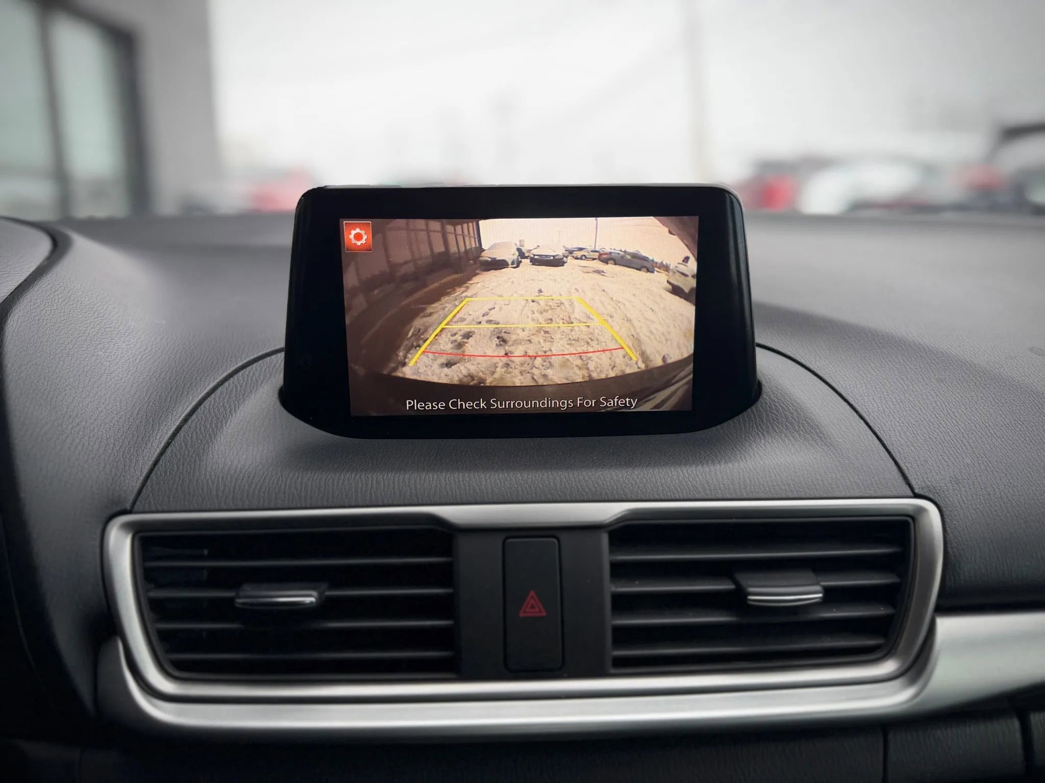 Used 2018 MAZDA MAZDA3 Touring image 12