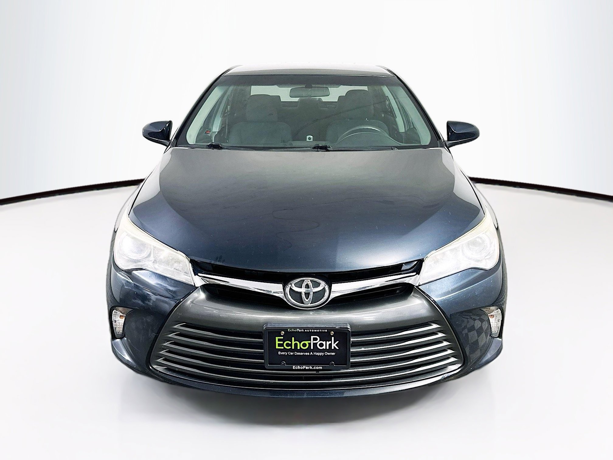 Used 2017 Toyota Camry LE FWD image 2