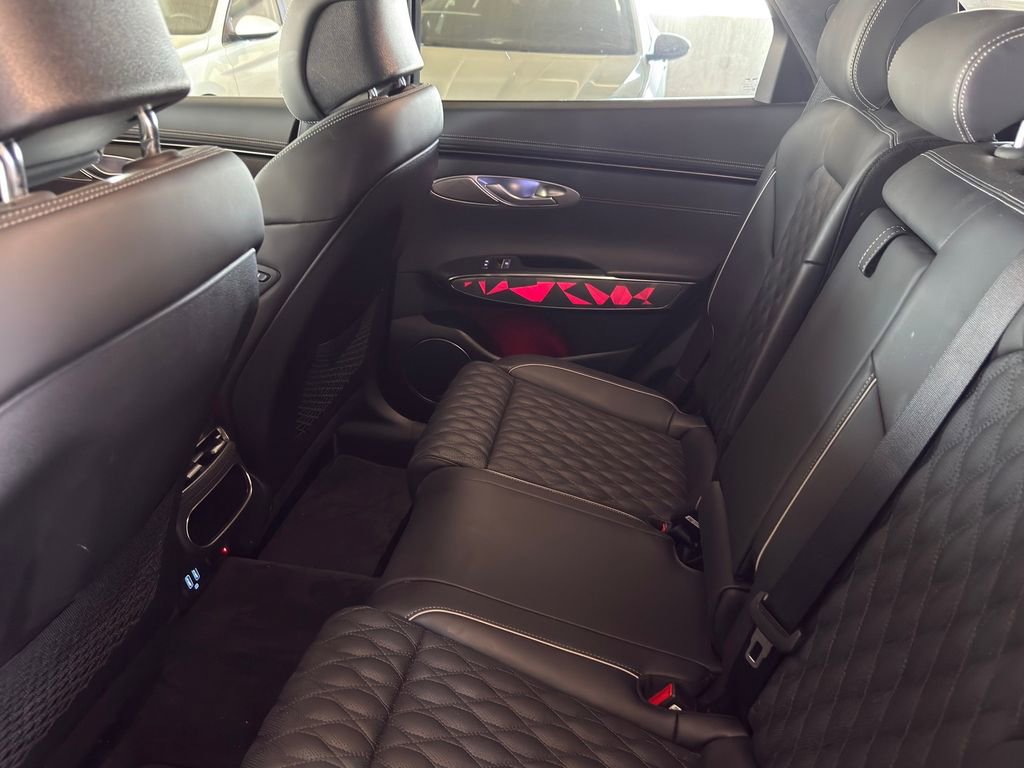 Used 2025 Genesis GV70 3.5T Sport w/ Sport Advanced Package image 27