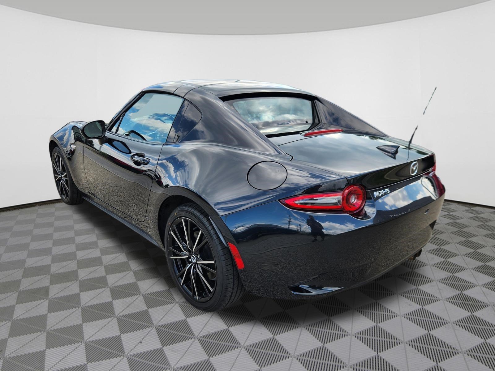 Certified 2025 MAZDA MX-5 Miata RF Grand Touring RWD image 3
