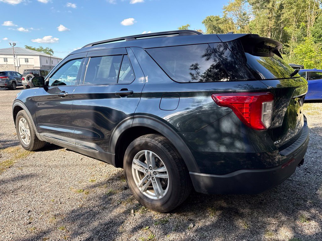 Used 2022 Ford Explorer XLT w/ Class IV Trailer Tow Package AWD/4WD image 4