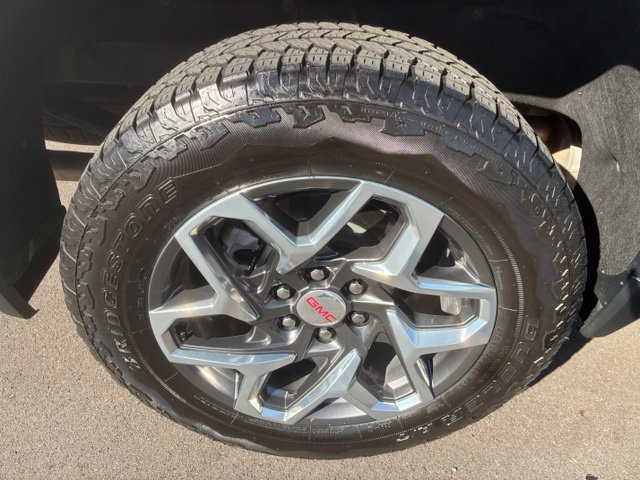 Used 2024 GMC Sierra 1500 SLT w/ SLT Premium Plus Package AWD/4WD image 17