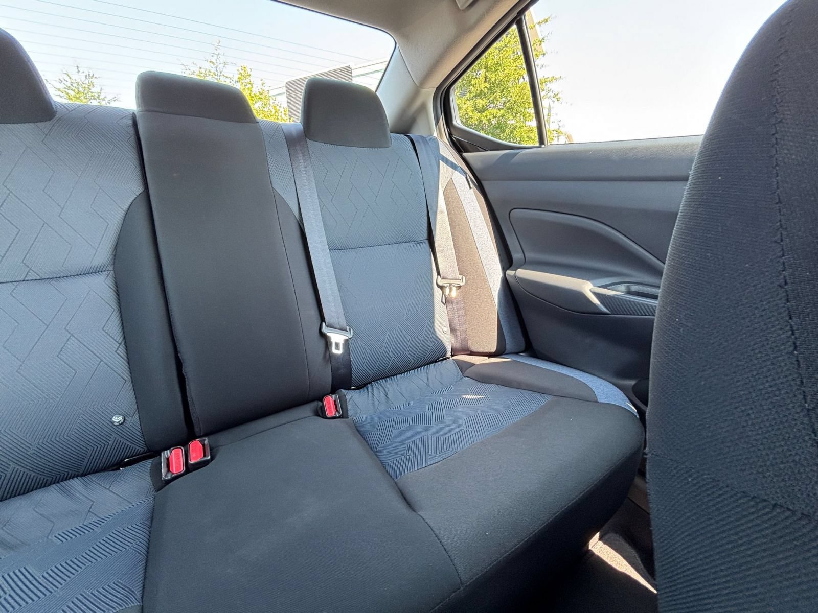 Used 2025 Nissan Versa SV FWD image 35