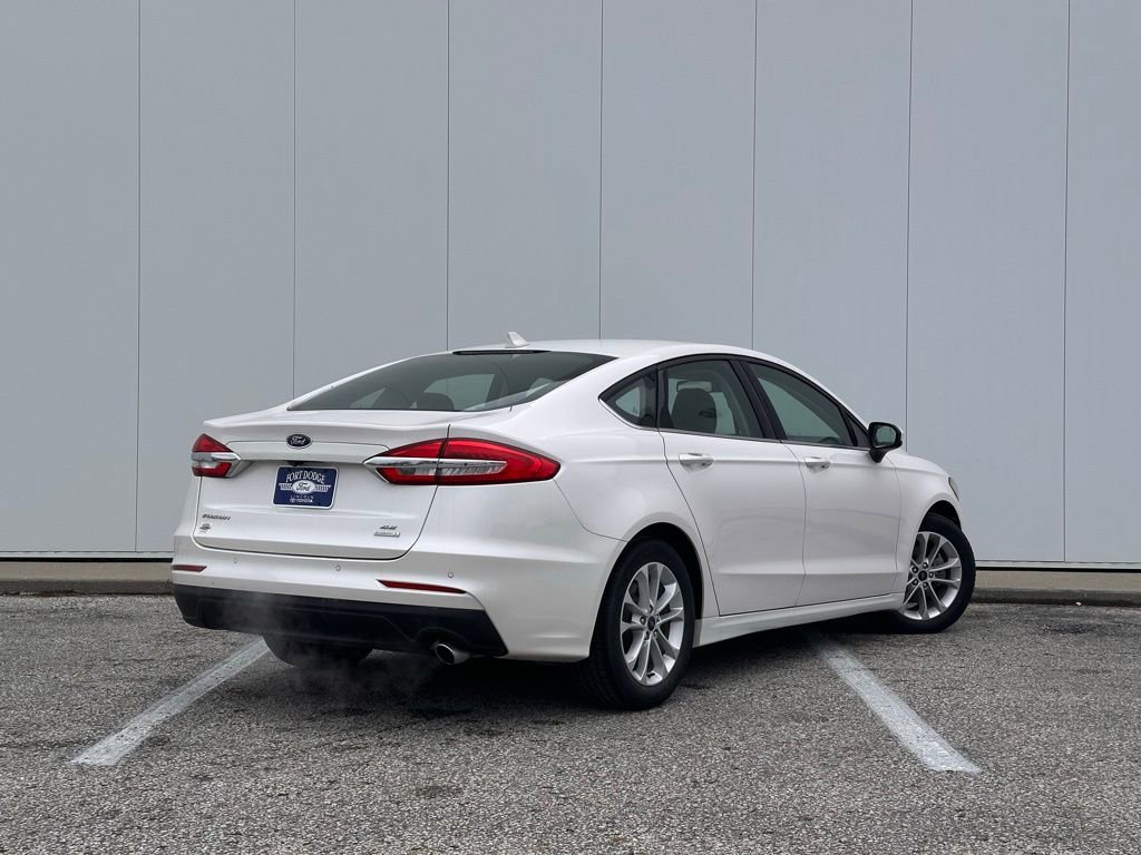 Used 2020 Ford Fusion SE image 5