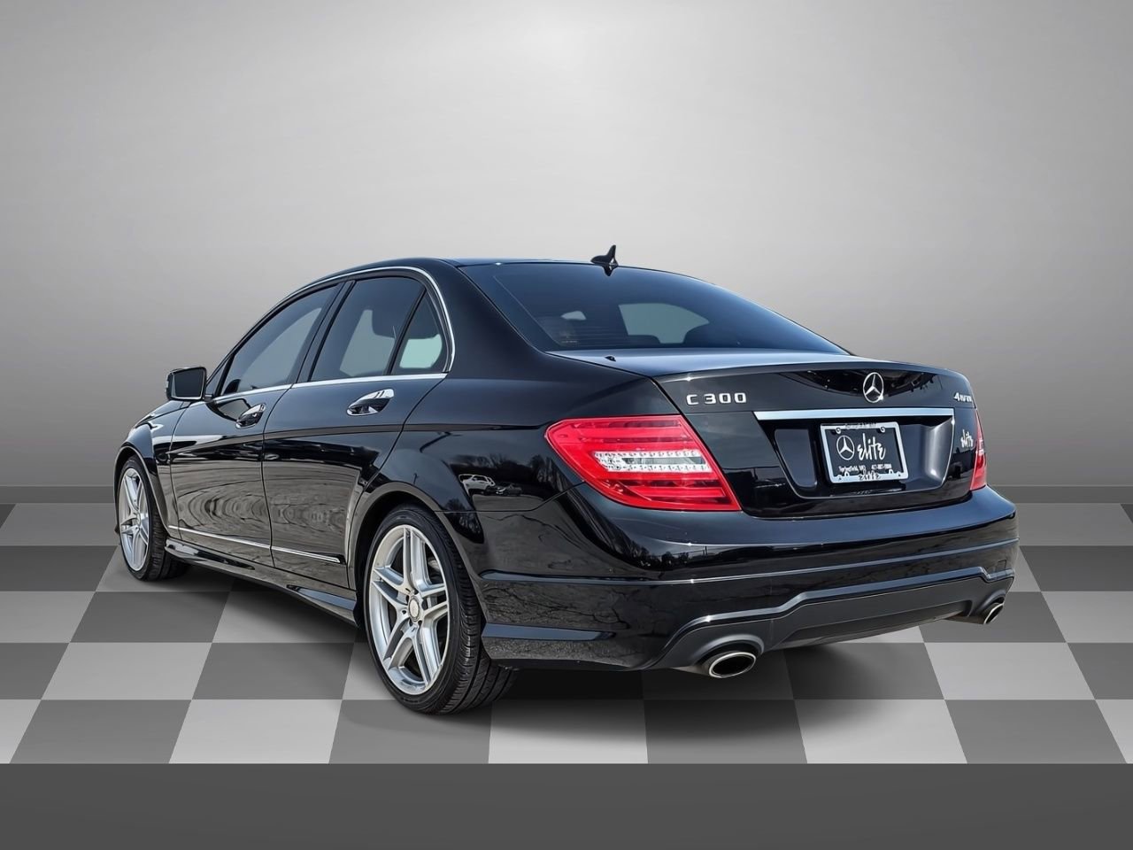 Used 2014 Mercedes-Benz C 300 4MATIC Sedan image 4