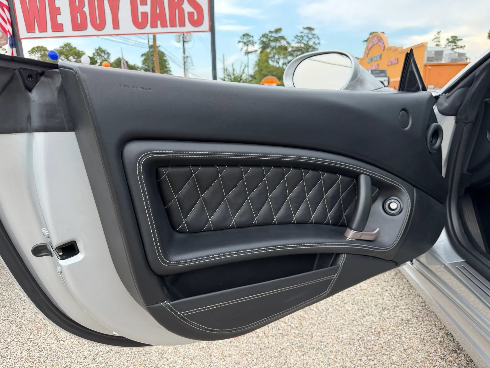 Used 2010 Ferrari California RWD image 19