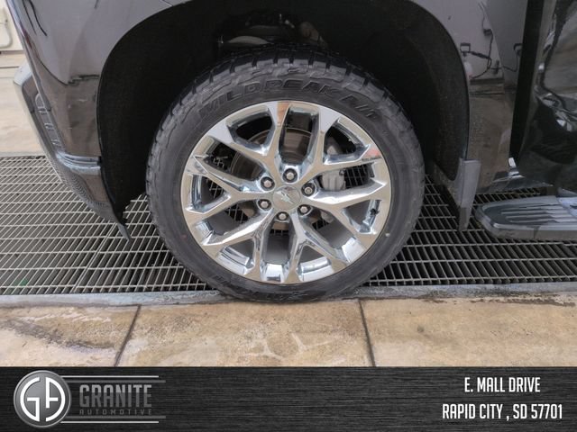 Used 2021 Chevrolet Silverado 1500 High Country w/ Technology Package AWD/4WD image 28