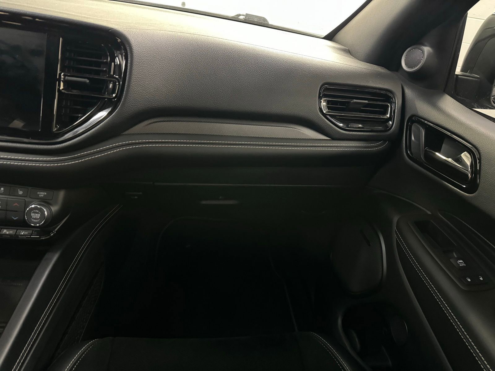 Used 2022 Dodge Durango SRT w/ Black Package image 18