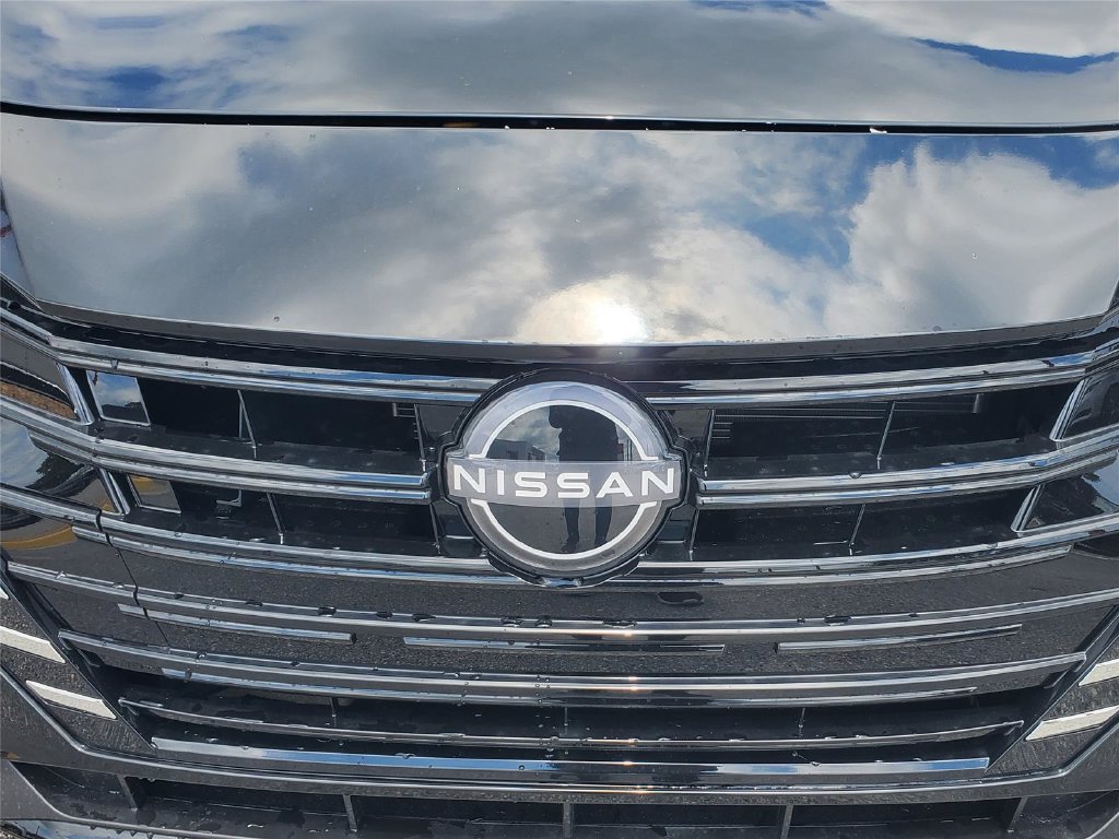New 2025 Nissan Versa SV w/ Trunk Package FWD image 11