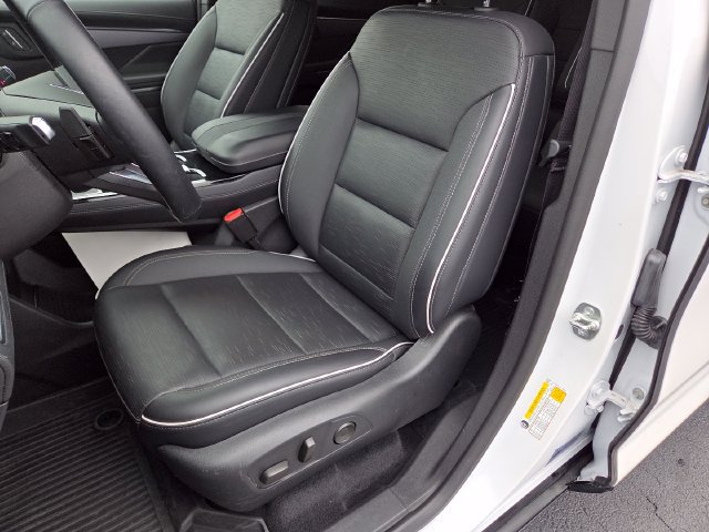 Used 2025 Buick Enclave Sport Touring w/ LPO, Floor Liner Package FWD image 25