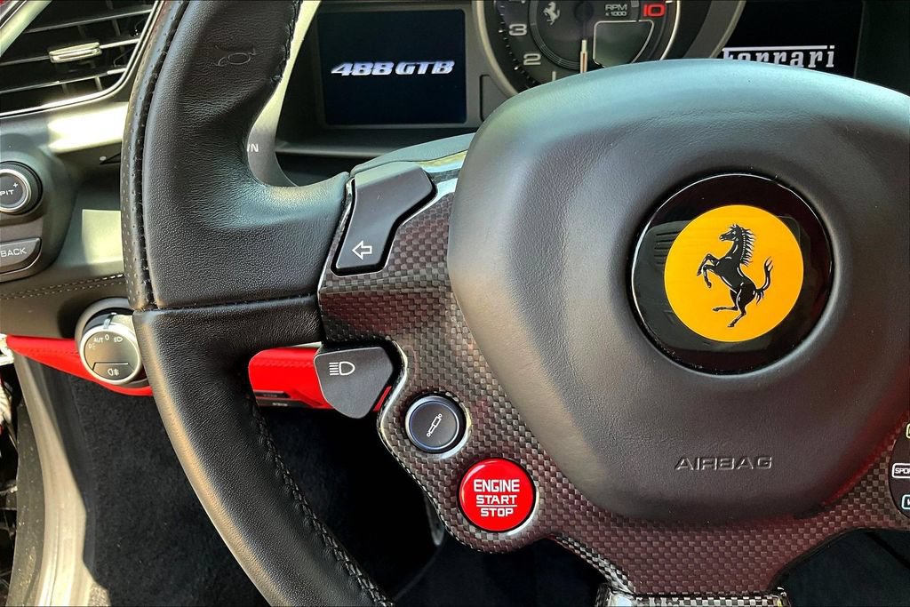 Used 2019 Ferrari 488 GTB RWD image 11