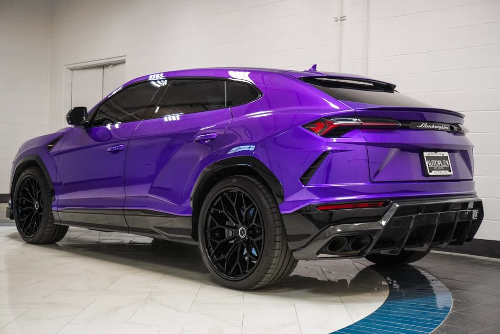 Used 2022 Lamborghini Urus AWD/4WD image 35