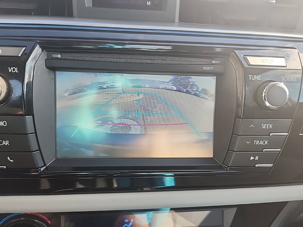 Used 2016 Toyota Corolla LE FWD image 19