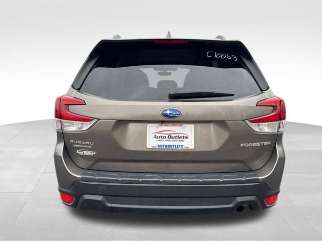 Used 2021 Subaru Forester Premium image 7