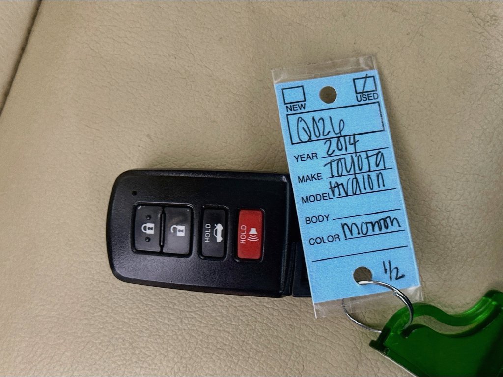 Used 2014 Toyota Avalon XLE Premium FWD image 35