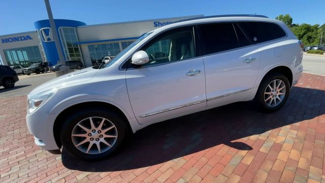 Used 2017 Buick Enclave Leather w/ Trailering Package FWD image 6