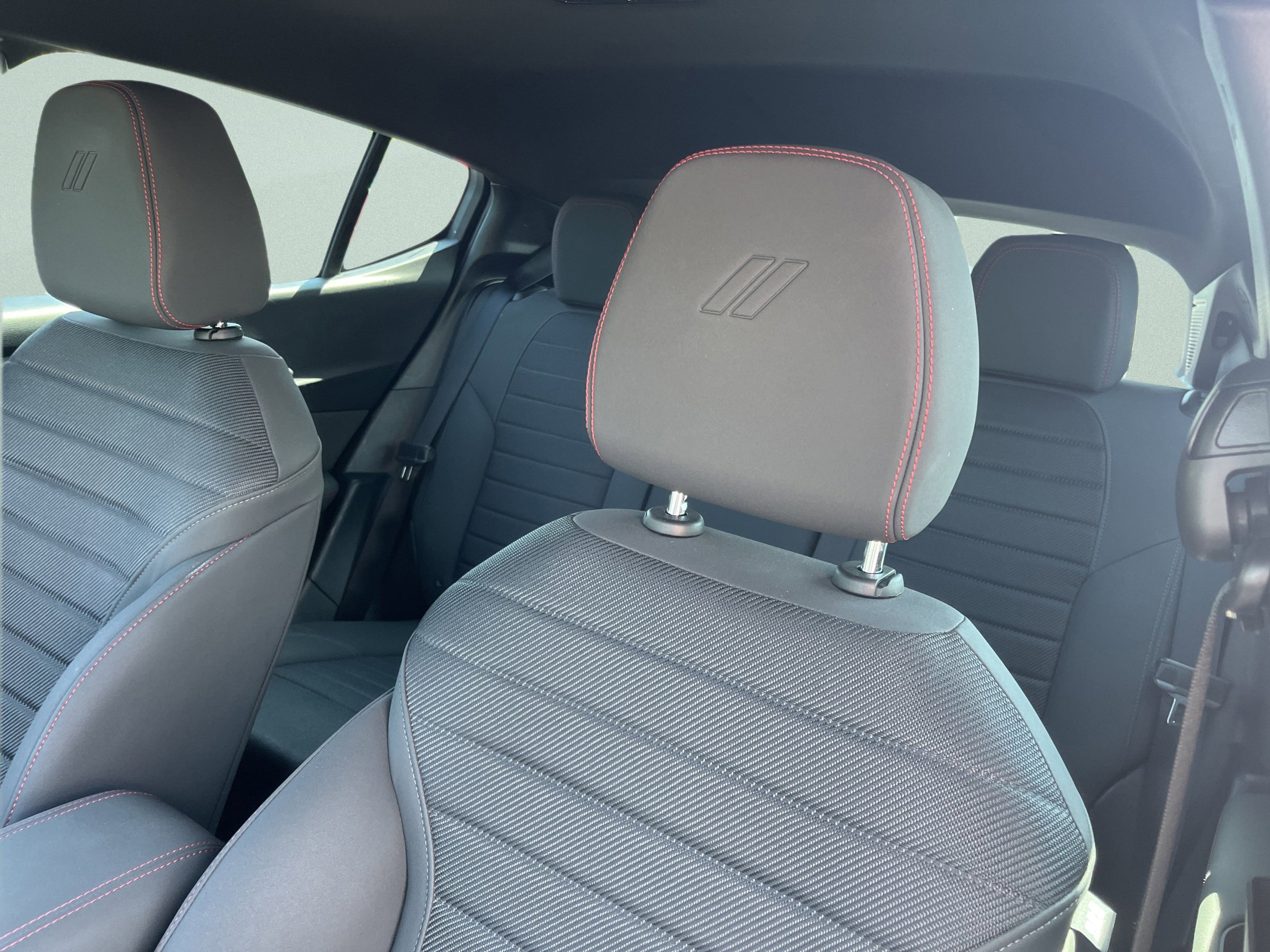 Used 2024 Dodge Hornet R/T w/ R/T Blacktop Package image 15