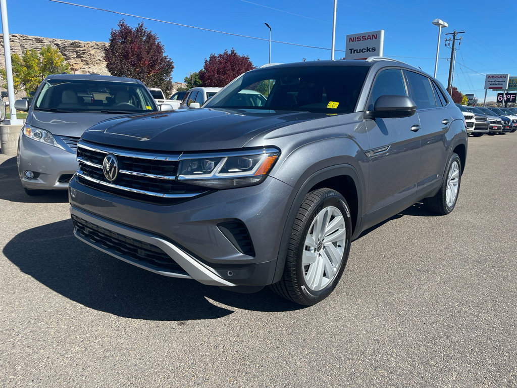 Used 2022 Volkswagen Atlas Cross Sport SE image 1