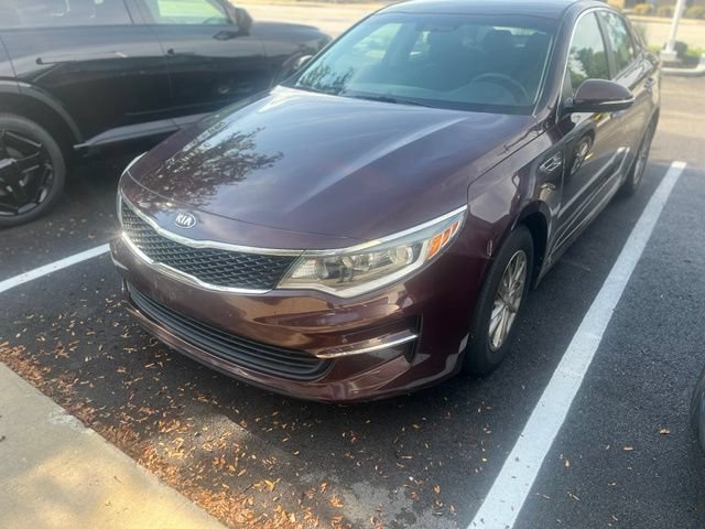 Used 2018 Kia Optima LX FWD image 2