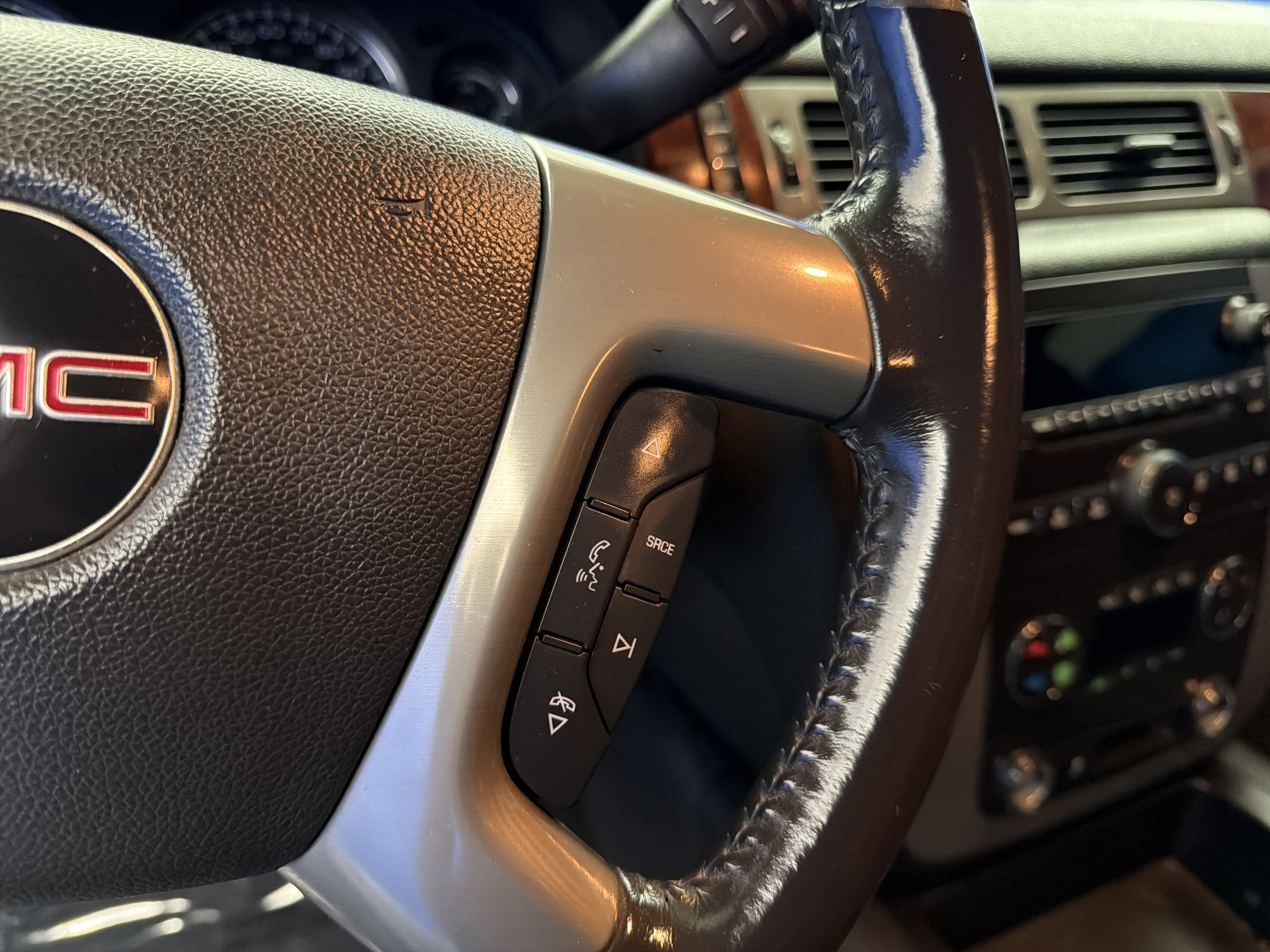 Used 2012 GMC Sierra 1500 SLT w/ Suspension Package, Off-Road image 17