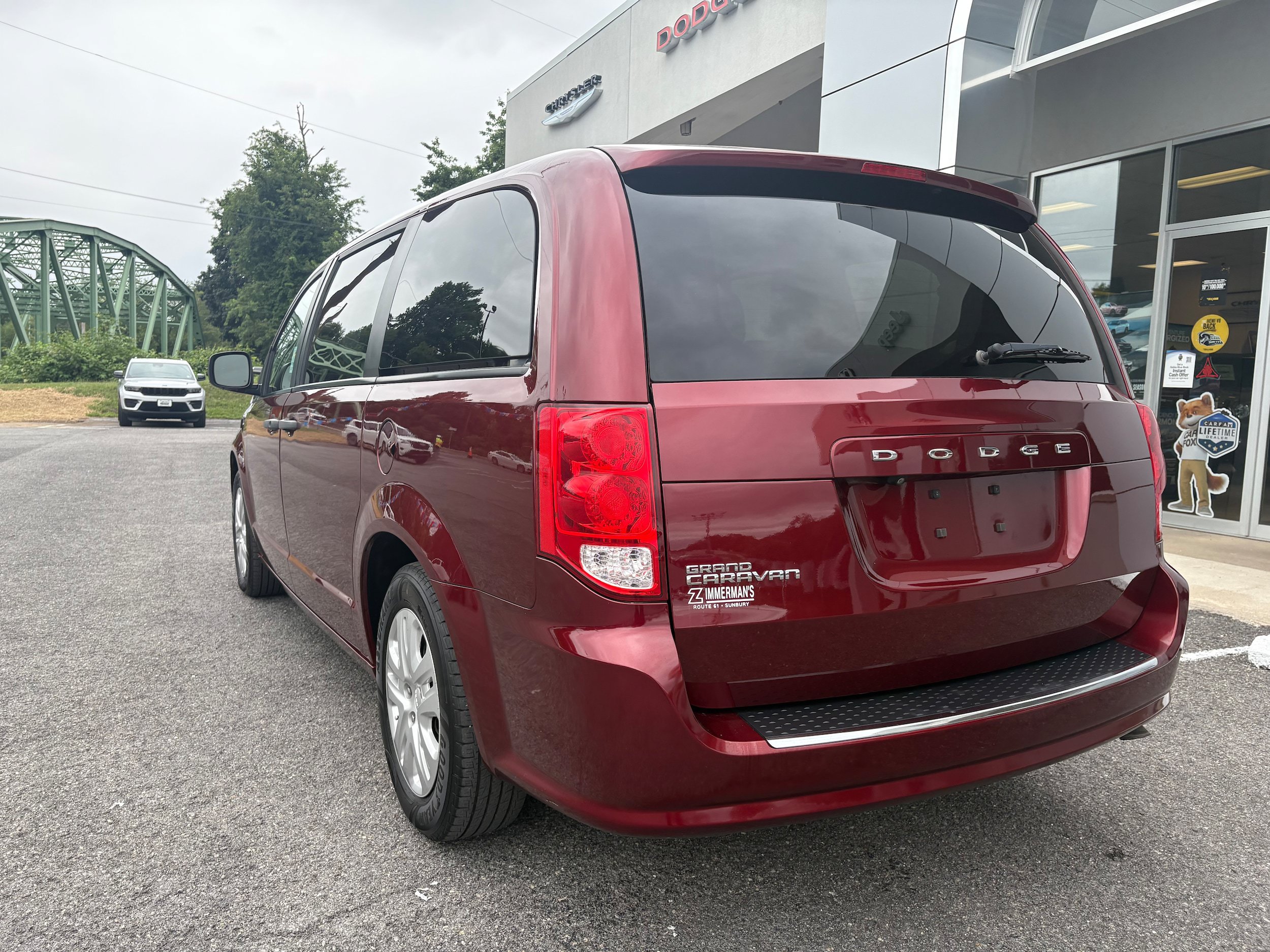 Used 2019 Dodge Grand Caravan SE FWD image 9
