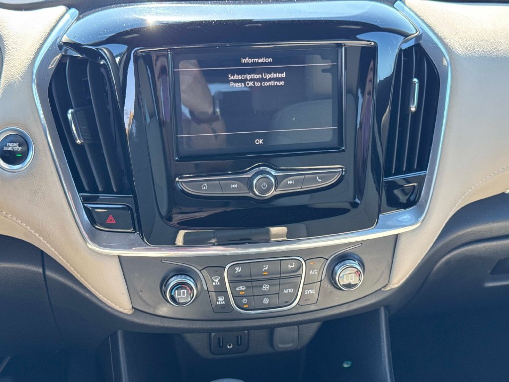 Used 2022 Chevrolet Traverse LS FWD image 17