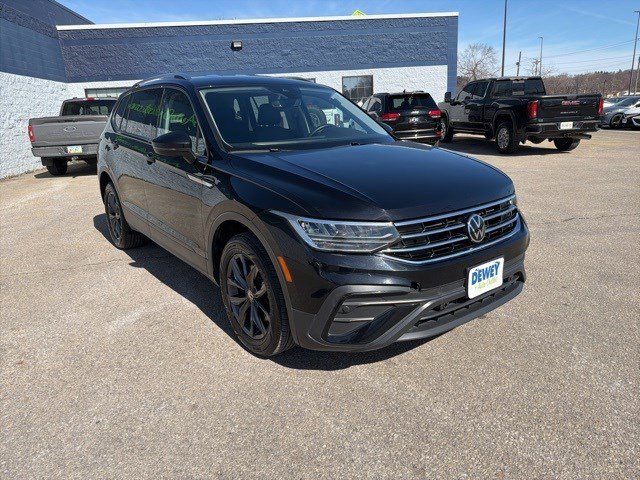 Used 2022 Volkswagen Tiguan SE image 7