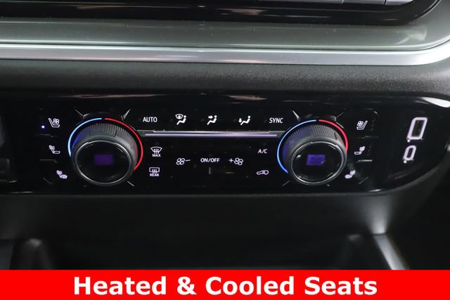 Used 2024 Chevrolet Silverado 2500 High Country w/ High Country Premium Package AWD/4WD image 4