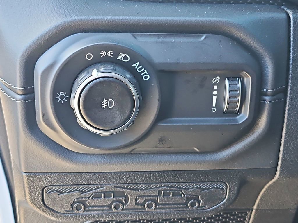 New 2025 Jeep Wrangler Unlimited Rubicon w/ Convenience Group image 36