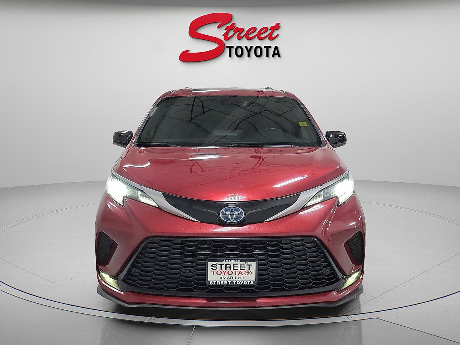 Used 2021 Toyota Sienna XSE AWD/4WD image 6