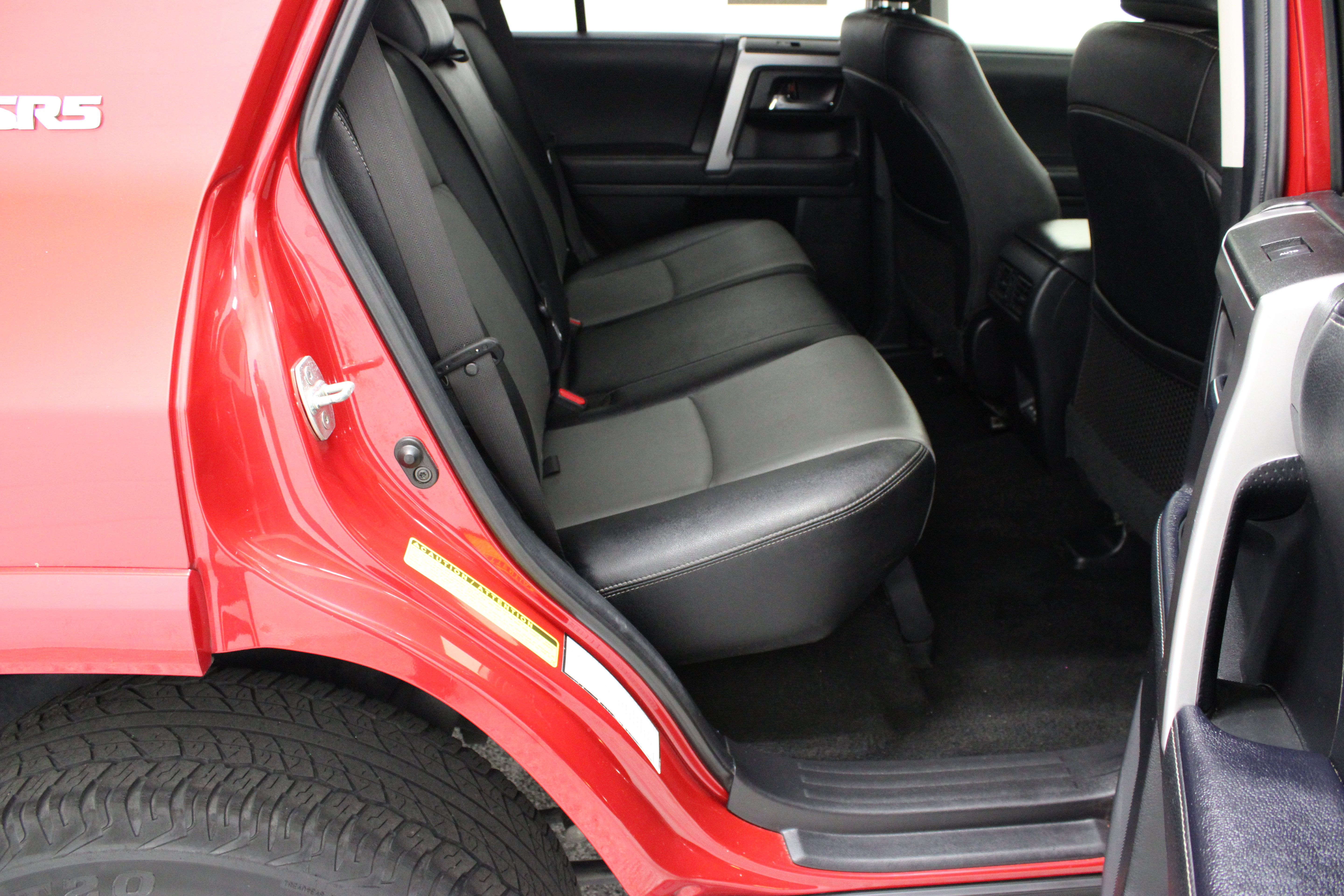 Used 2023 Toyota 4Runner SR5 Premium AWD/4WD image 33