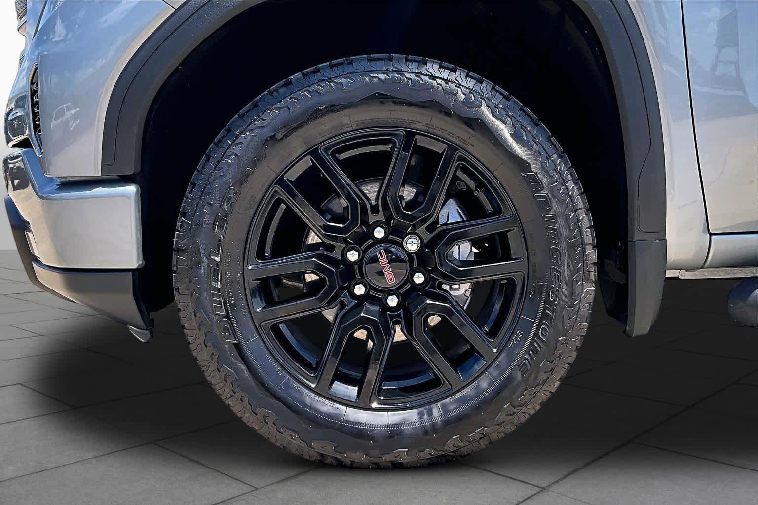 Used 2026 GMC Sierra 1500 Elevation w/ Elevation Select Package RWD image 11