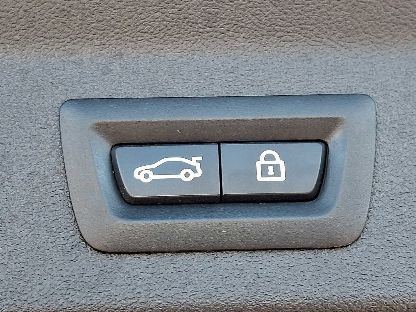 Used 2022 BMW X3 xDrive30i w/ Premium Package 2 image 29