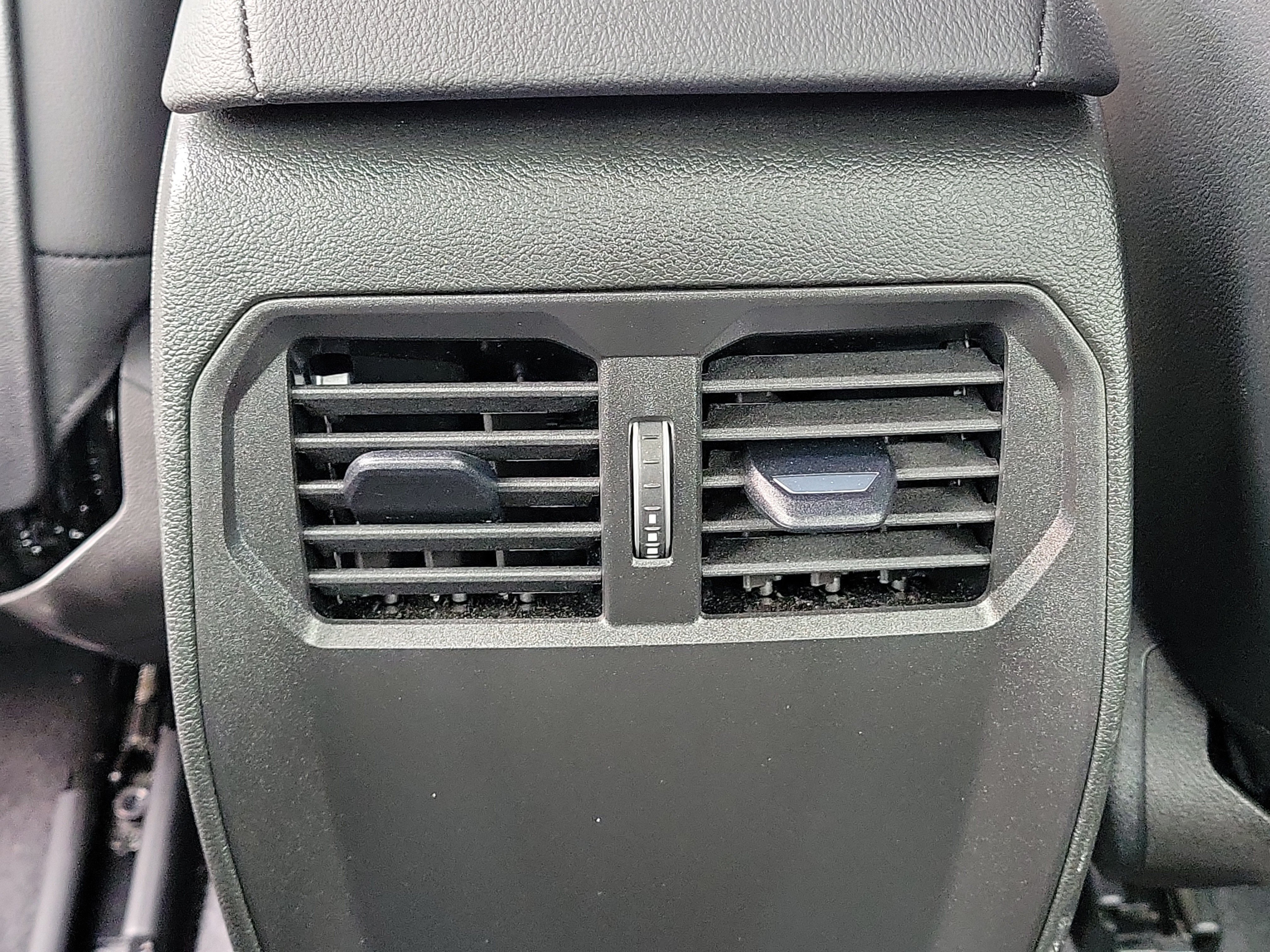 Used 2025 BMW 230i Coupe RWD image 9