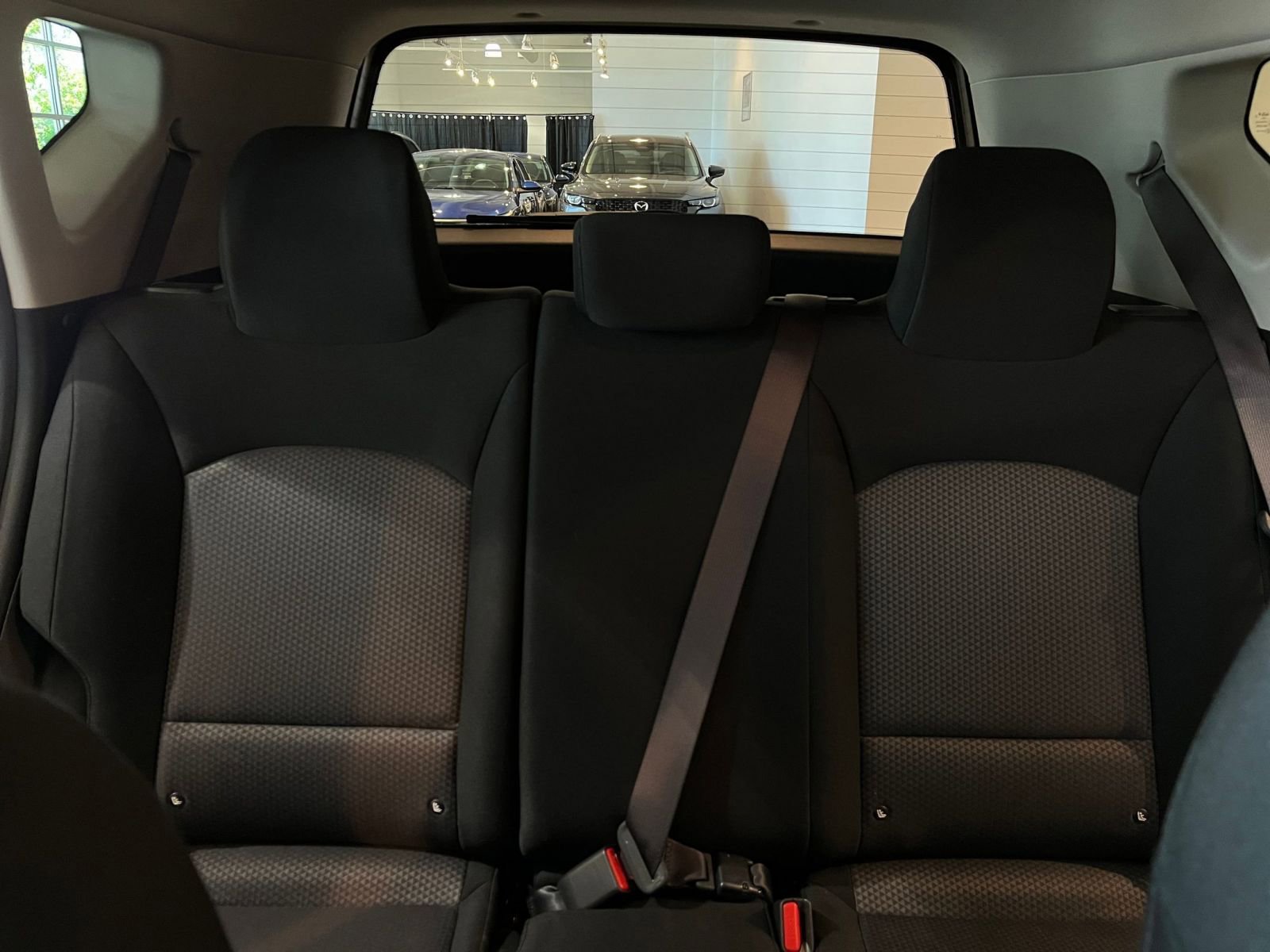 Used 2025 Kia Soul LX w/ LX Technology Package FWD image 37
