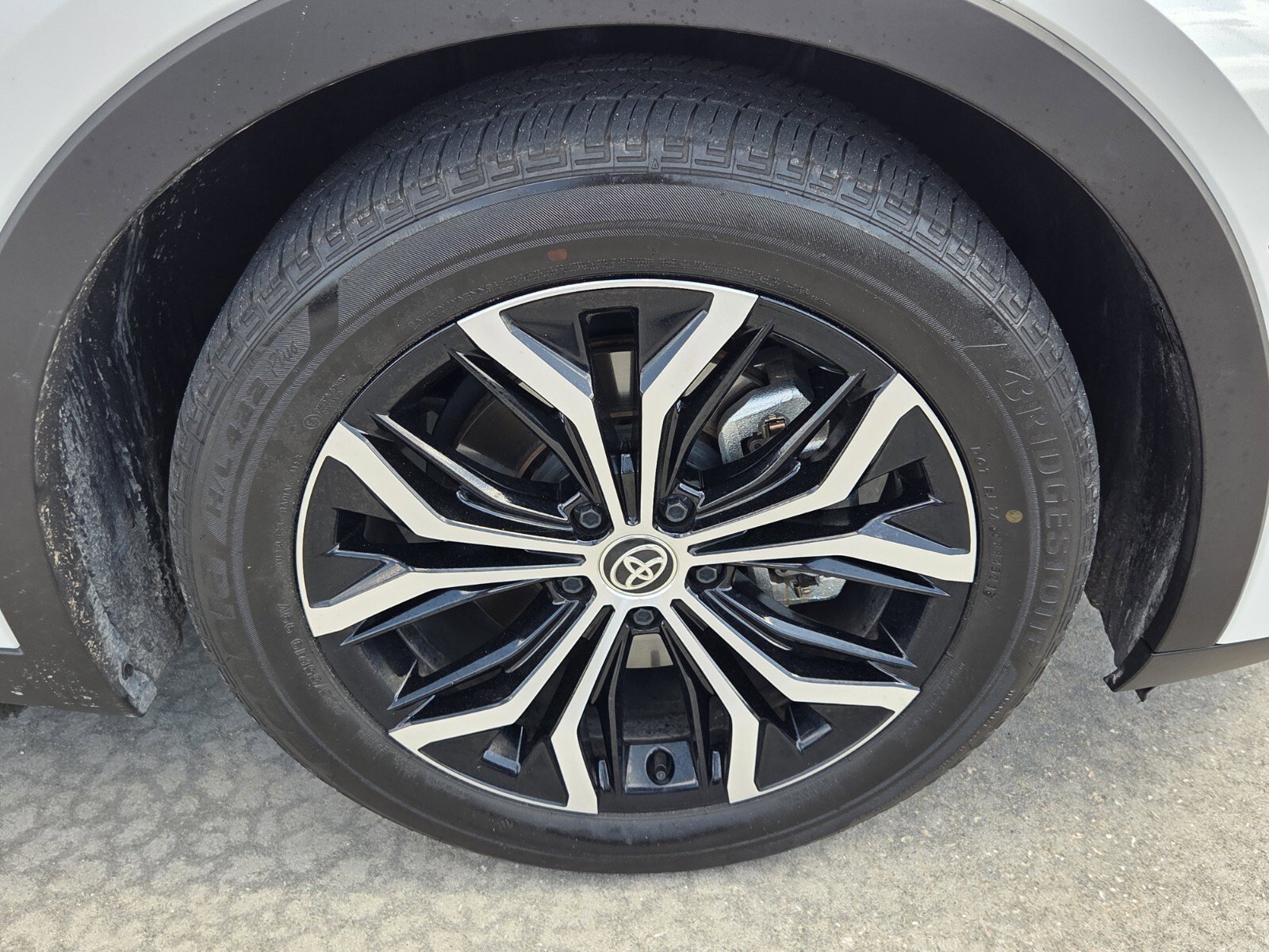 Used 2024 Toyota Crown XLE image 12