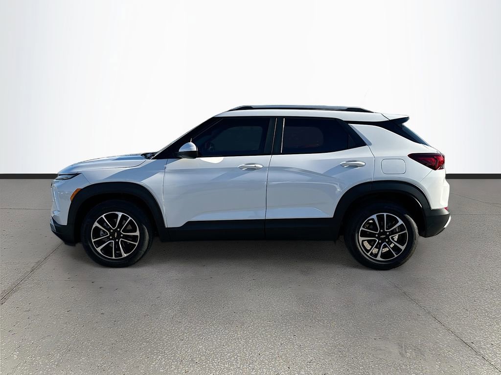 Used 2024 Chevrolet TrailBlazer LT w/ Driver Confidence Package image 4