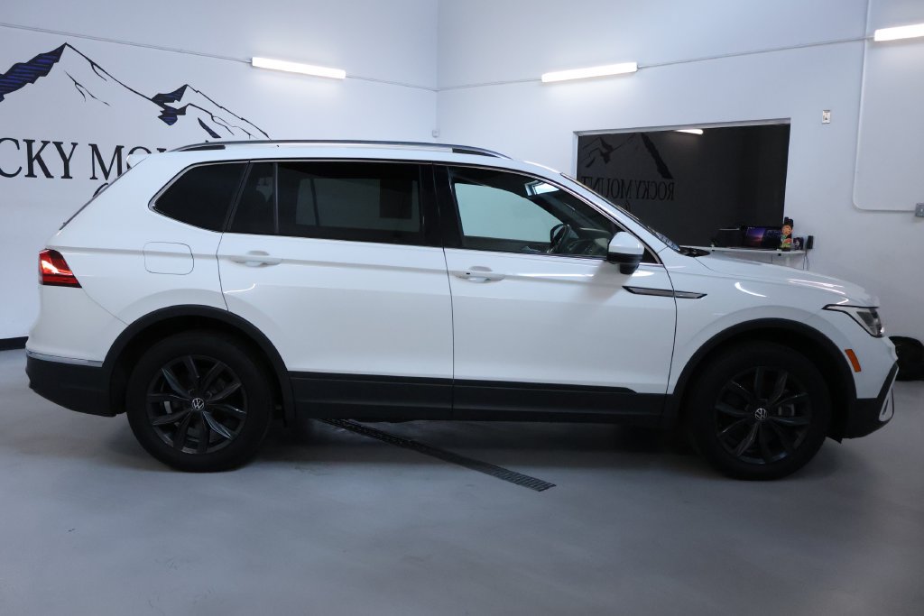 Used 2024 Volkswagen Tiguan SE w/ Panoramic Sunroof Package AWD/4WD image 8