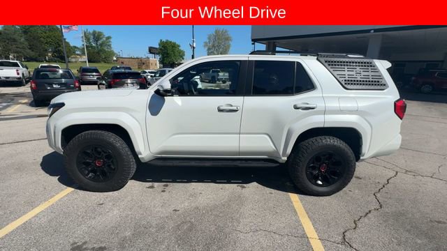 Used 2025 Toyota 4Runner Limited AWD/4WD image 5